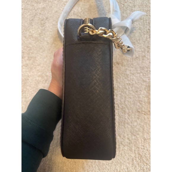 NWT Michael Kors Jet Set Large Crossbody Black Saffiano Leather Gold Chain Chic! - Picture 9 of 10